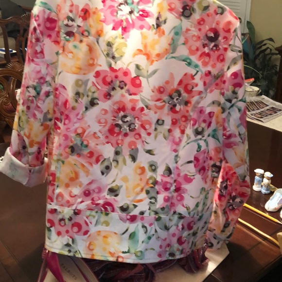 Spring Jacket Drapers & Damon’s PL, NEW floral - Picture 8 of 8